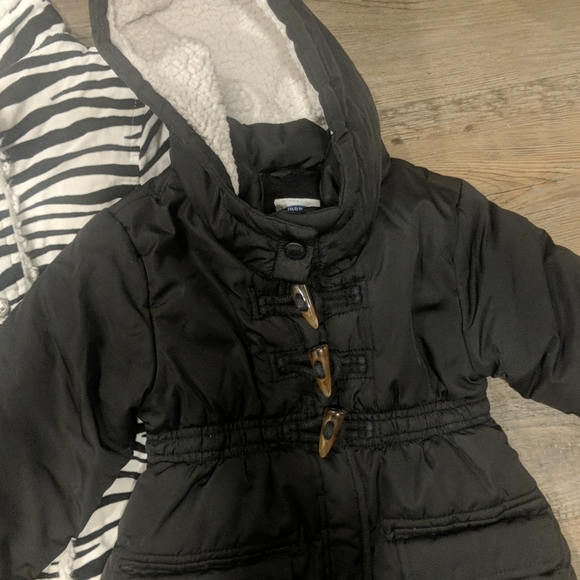 Lot of three jackets - Picture 2 of 4